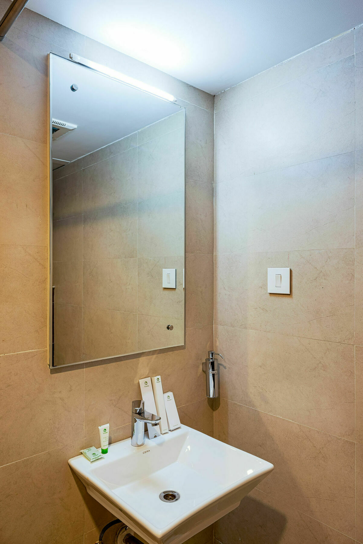 Treebo Fourth Avenue Hotel Chennai Luaran gambar